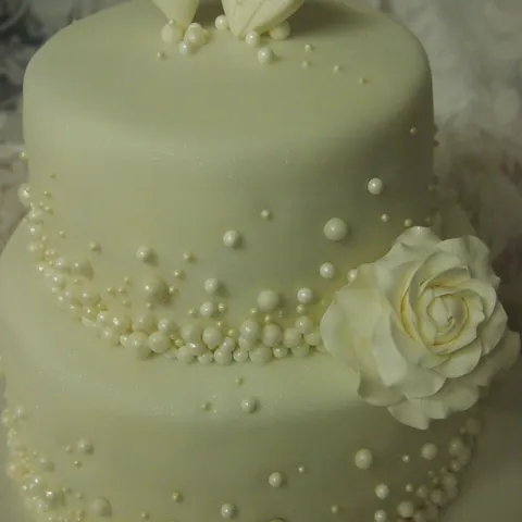 moja prva svadbena tortica :)