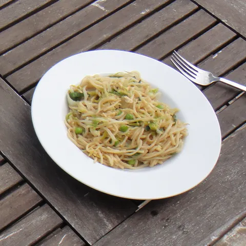 bami goreng (ili pržena tjestenina)