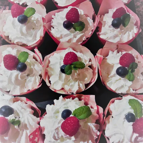 Cupcake s malinama