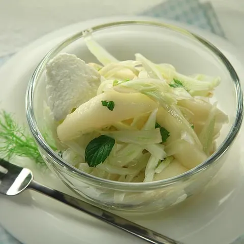 Salata od krušaka i komorača
