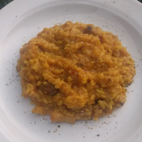 Morski plodovi vole rižu i curry