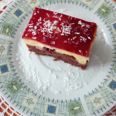 KOLAČ SA VIŠNJAMA