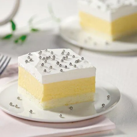 Bijele krem kocke