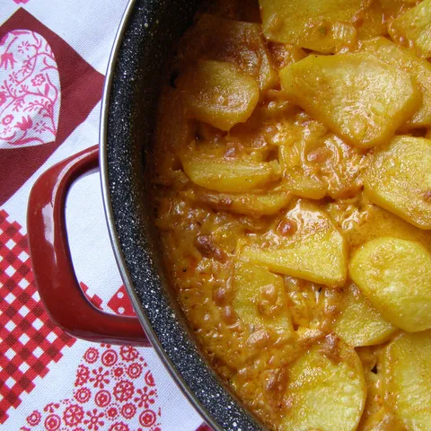 Krumpir gratin na crveno