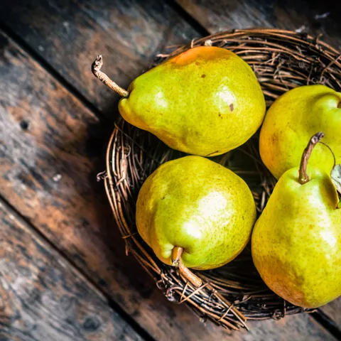 Znate li zašto već sada trebate smazati sočnu krušku?