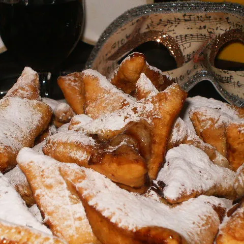 Crostoli sa marmeladom