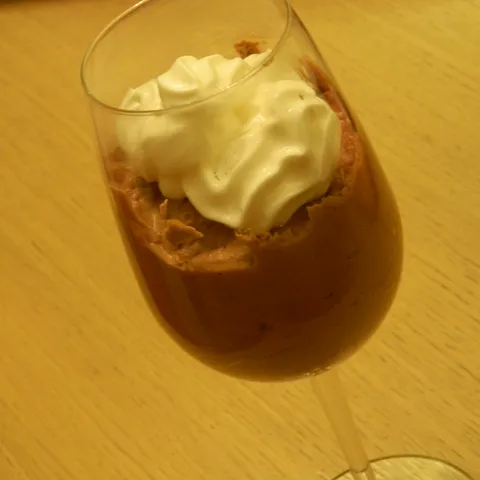 Mousse od čokolade - najmanje 15 puta sam pokušavala recept povezati sa slikom i nisam uspjela!!! Pa kako vama to uspijeva a da ne poludite??? Mislim da ću sve izbrisati....