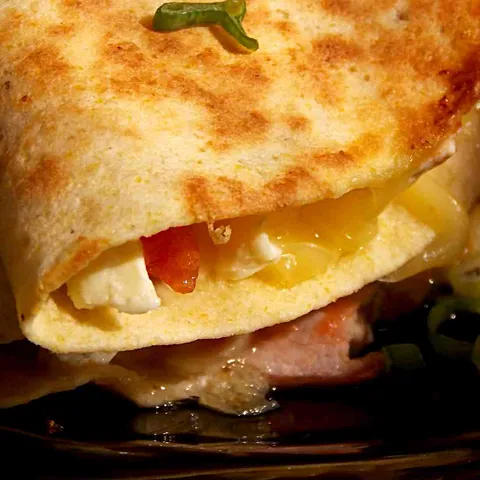 Quesadillas sa sirom i šunkom