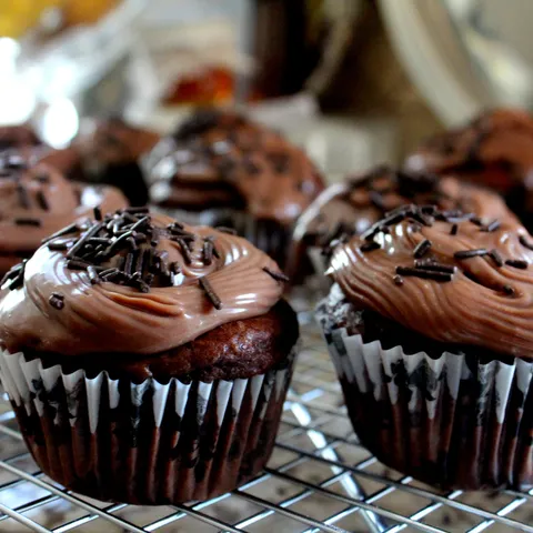 Triple chocolate cup cakes