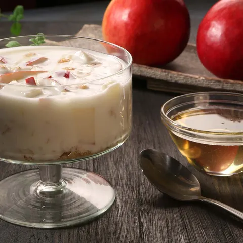 Muesli s jabukom i medom