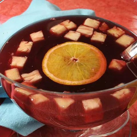 Sangria s ananasom