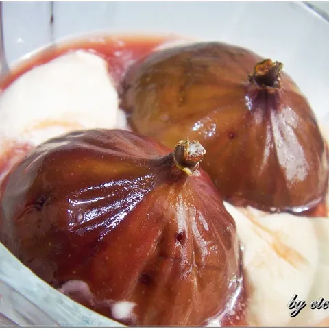 Medene smokve u mascarpone-kremi