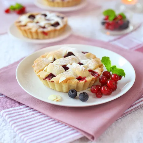 Male pite s voćem