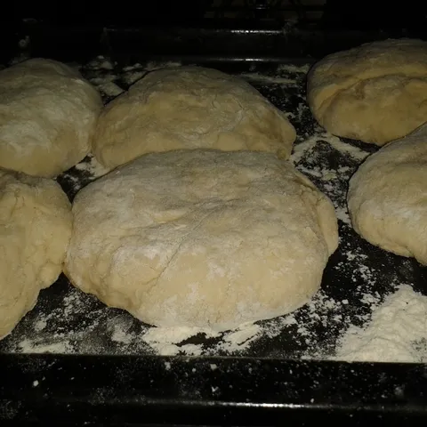 Savršeno tijesto za pizzu kao iz krušne peći