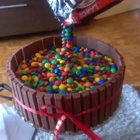 M&M bomba
