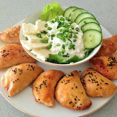 Poğaça (turske pogacice s feta sirom)