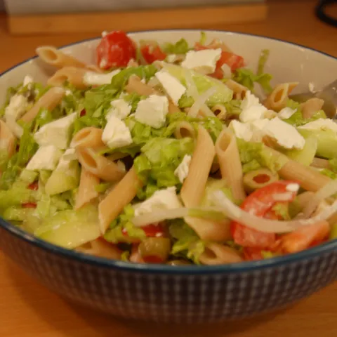 Grcka pasta salata