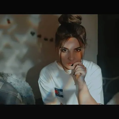 angela1608