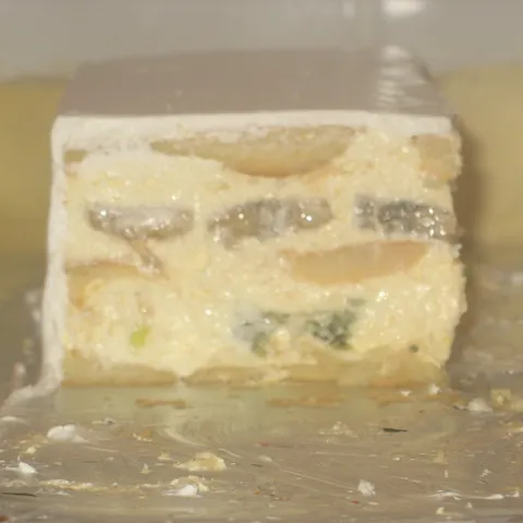 VOCNA PISKOTA TORTA