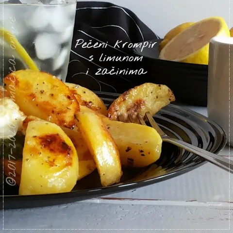 Pečeni krompir s limunom i začinima