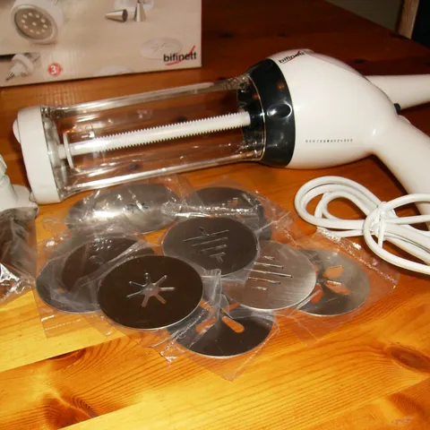 elektricna sprica za keksice…..