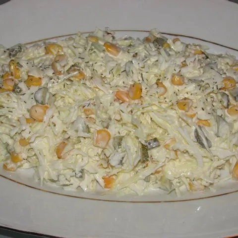 Yoğurtlu Lahana Salatası