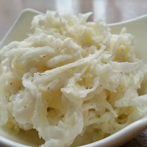 salata od crne rotkve