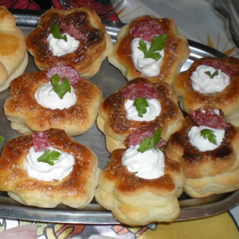Cvetici-lisnati