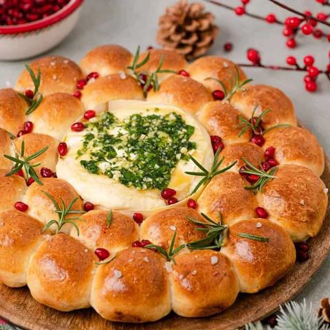 Aromatični camembert vijenac