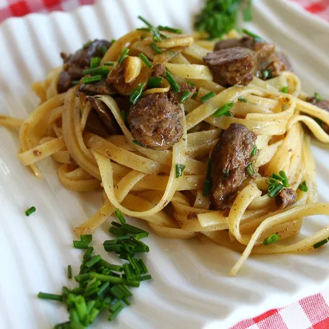 Fettuccine sa pilećom jetricom