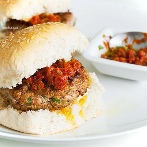 Hamburger sa ricotta sirom