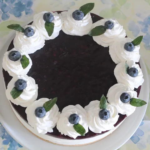 Torta od sira i borovnica bez pecenja