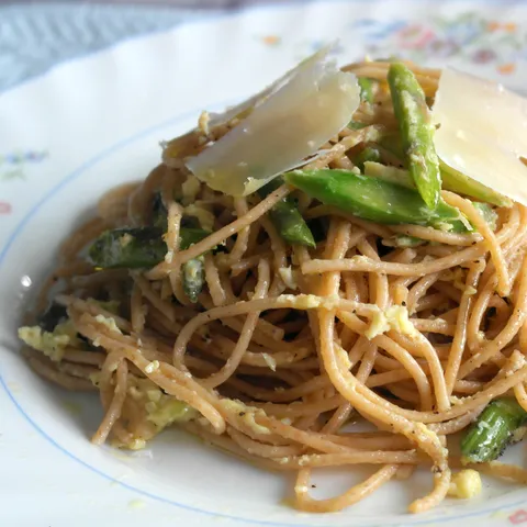 Spageti sa omletom od sparoga
