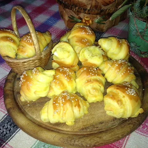 Lisnate kiflice sa kurkumom