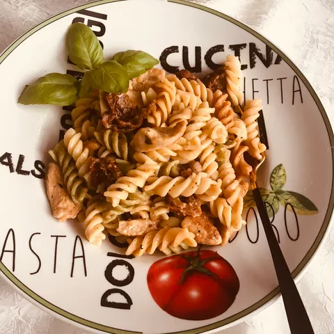 Pasta sa piletinom