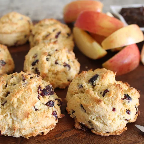 Biscuits sa kukuruznim brasnom i suhim brusnicama