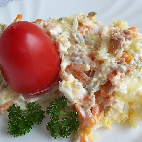 KROMPIR SALATA SA TUNJEVINOM