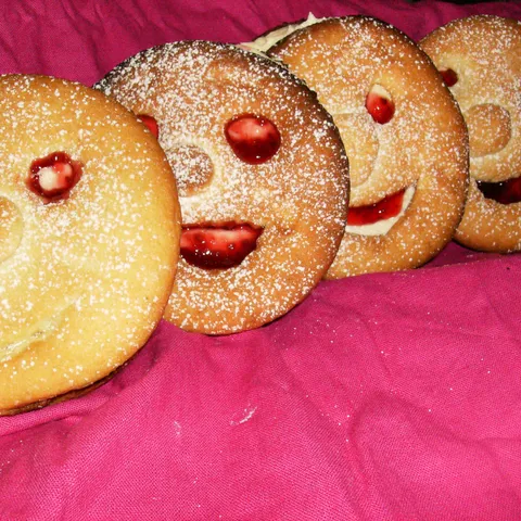 Mega Punjeni Smajlici