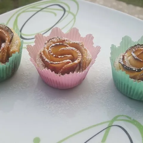Ružice od jabuka i marmelade