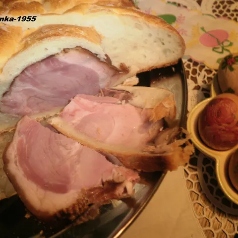 Šunka u  tjestu od kruha