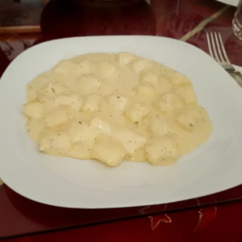 Njoki s četiri vrste sira