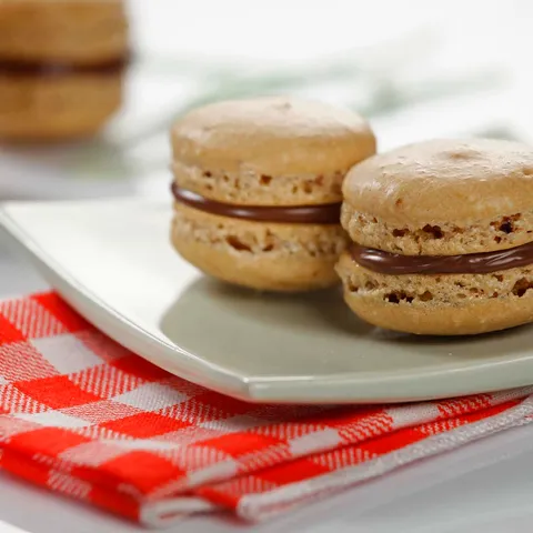 Macarons s kavom