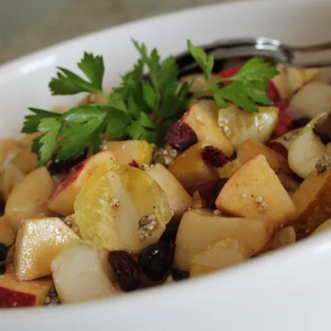 Salata sa belgiskom endivijom , jabukama i kruskama