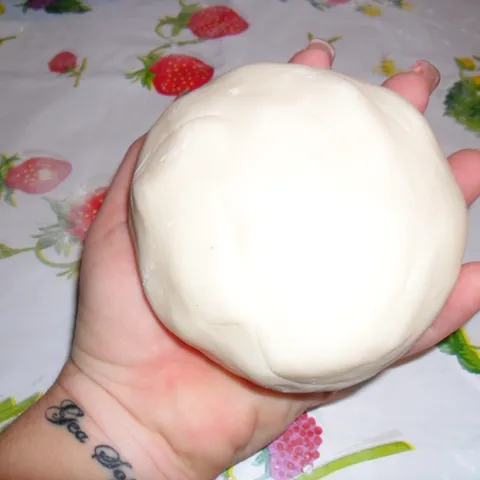 Fondan(masa za oblaganje torti i izradu figurica)