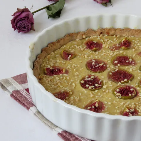 Crostata sa smokvama, slastičarskom kremom i bademima