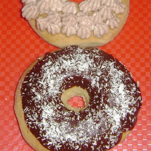 Donuts by Meddina