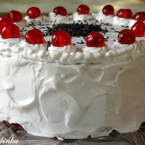 Schwarzwälder Kirschtorte (svarcvald torta)