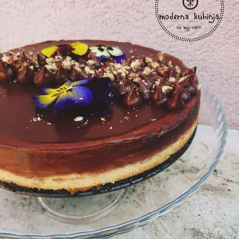 [Uvijek isto:] Pečeni cheesecake s oreo keksima i nutellom