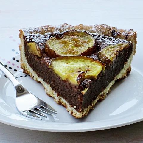 Prhki tart od rogaca,badema i smokvi