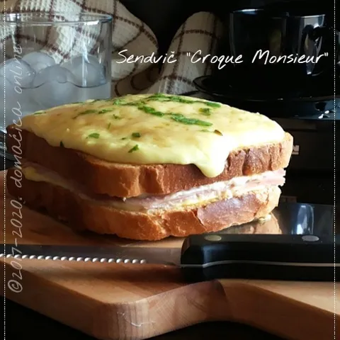 Sendvič "Croque monsieur"